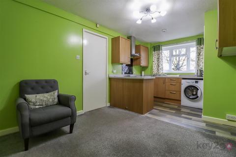 3 bedroom end of terrace house for sale, Brindley Close, Sheffield, S8