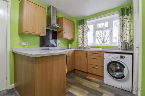 3 bedroom end of terrace house for sale, Brindley Close, Sheffield, S8
