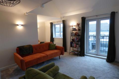 2 bedroom apartment to rent, Chillingham Road, Newcastle Upon Tyne