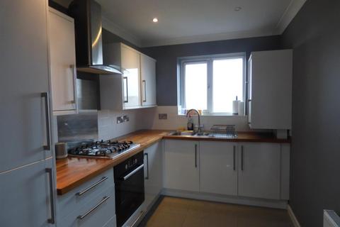2 bedroom apartment to rent, Chillingham Road, Newcastle Upon Tyne