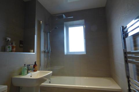 2 bedroom apartment to rent, Chillingham Road, Newcastle Upon Tyne