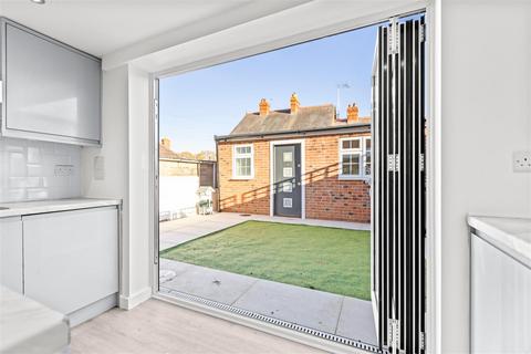 undefined, Brockenhurst Road, Ascot