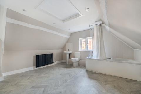 3 bedroom flat for sale, Wharf Street, Surrey GU7