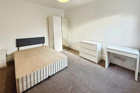 3 bedroom terraced house to rent, Margate Road, Hampshire PO5