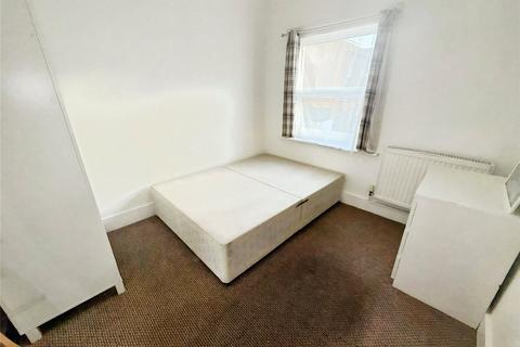 3 bedroom terraced house to rent, Margate Road, Hampshire PO5