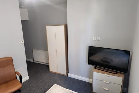 1 bedroom in a house share to rent, Normanton, WF6