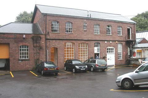 Research & development facility to rent, 112-116 Park Hill Rd Birmingham B17 9HD