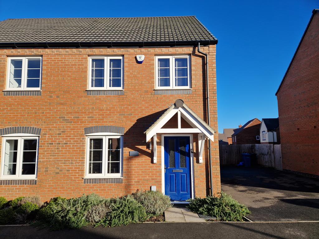 Robinson Way - A three Bedroom Semi detached Hous