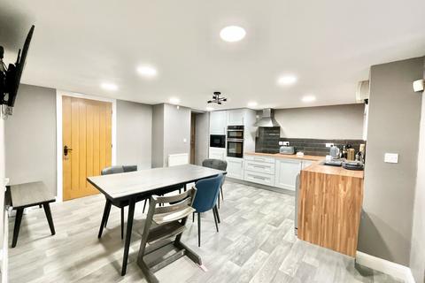 3 bedroom detached house for sale, Uttoxeter Road, Stoke-On-Trent ST11