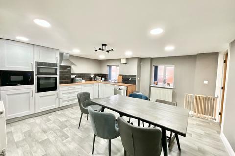 3 bedroom detached house for sale, Uttoxeter Road, Stoke-On-Trent ST11