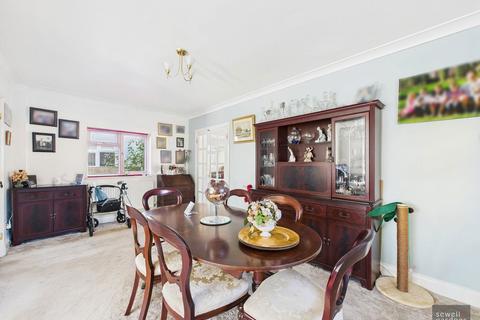 3 bedroom detached house for sale, Denham Way, Maple Cross, Rickmansworth, WD3 9SP
