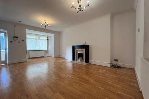 3 bedroom house to rent, Pottinger Street, Ashton-Under-Lyne OL7