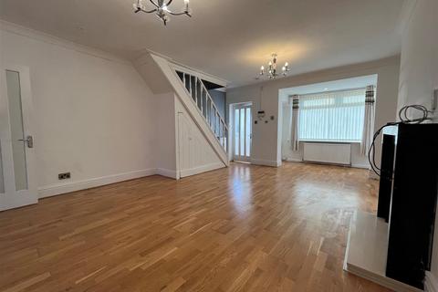 3 bedroom house to rent, Pottinger Street, Ashton-Under-Lyne OL7