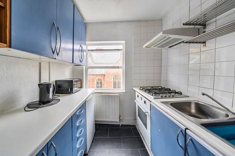 3 bedroom apartment for sale, Fentiman Road, London SW8