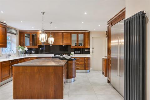 6 bedroom house for sale, Ebbisham Lane, Walton On The Hill, Tadworth