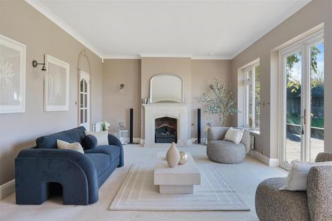 6 bedroom house for sale, Ebbisham Lane, Walton On The Hill, Tadworth