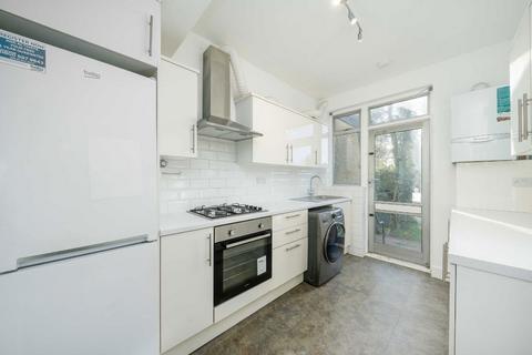 undefined, Hillcourt Avenue, London N12