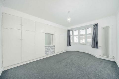 undefined, Hillcourt Avenue, London N12