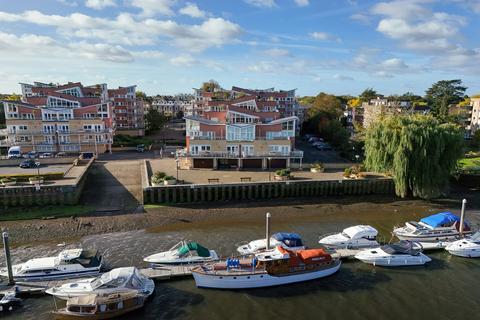undefined, Teddington Riverside