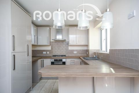 3 bedroom house to rent, Cobbett Close, Swindon, SN25