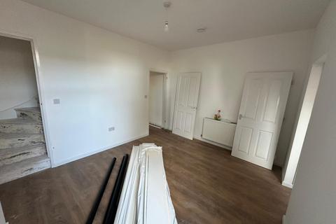 3 bedroom terraced house to rent, Hellier Street, Dudley DY2