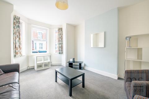 6 bedroom terraced house to rent, Rushworth Avenue, West Bridgford, Nottingham, Nottinghamshire, NG2