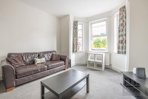 6 bedroom terraced house to rent, Rushworth Avenue, West Bridgford, Nottingham, Nottinghamshire, NG2