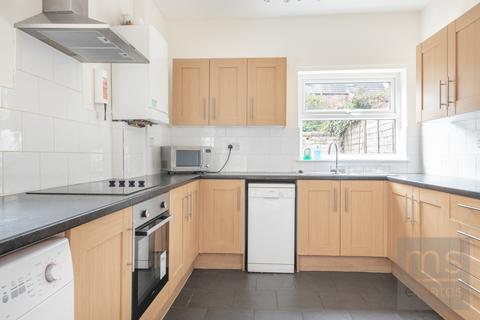 6 bedroom terraced house to rent, Rushworth Avenue, West Bridgford, Nottingham, Nottinghamshire, NG2