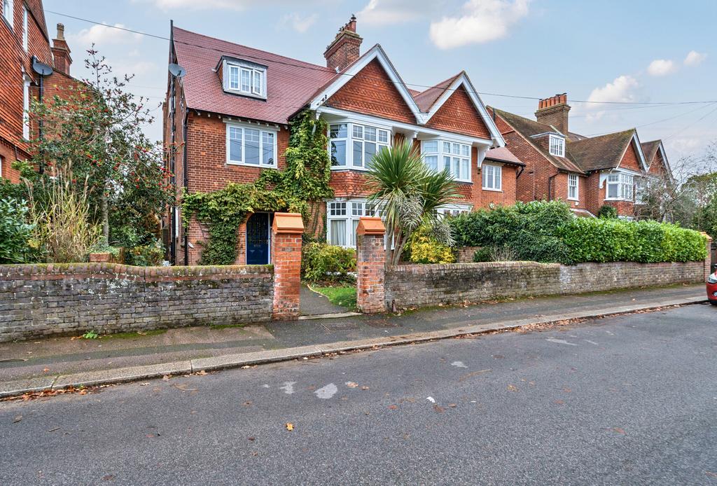 1384137-9-69248fb...