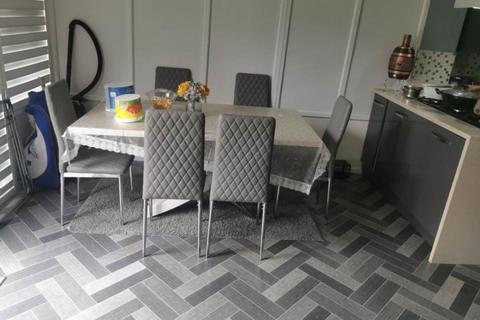 undefined, Valence Wood Road, Dagenham RM8