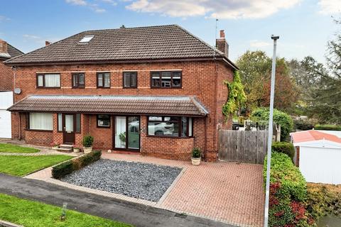 Walton Way, Stone, ST15