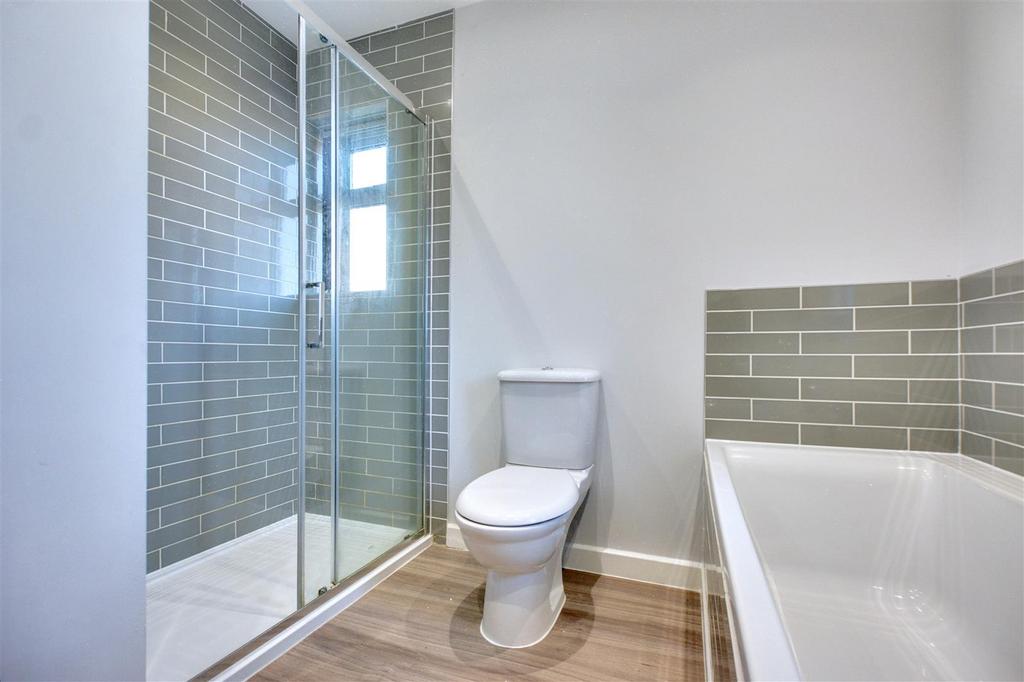 Bathroom 2.jpeg