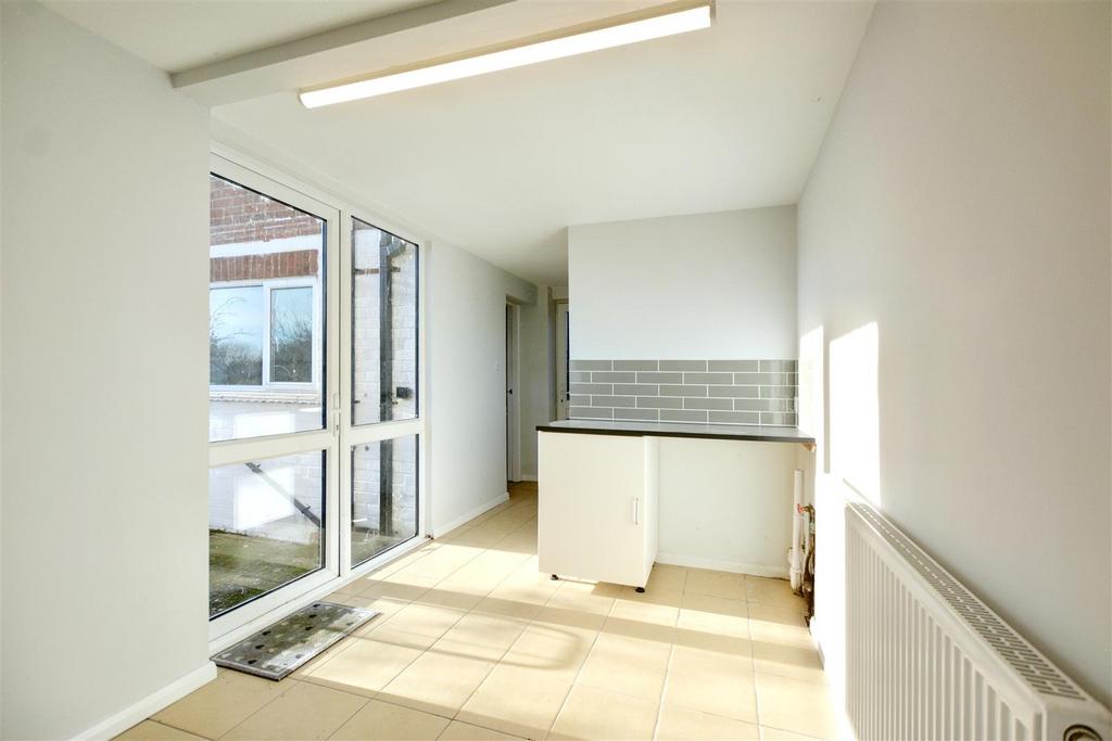 Utility Room 2.jpeg