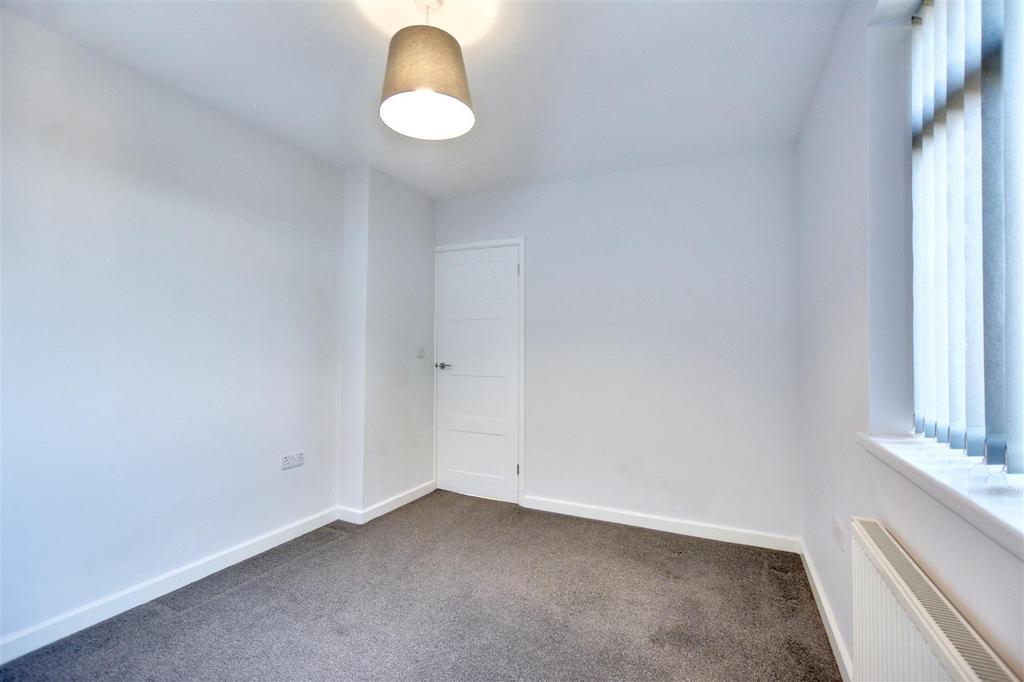 Bedroom 1 2.jpeg