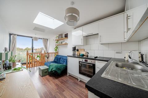 1 bedroom flat to rent, Munster Road, London, SW6