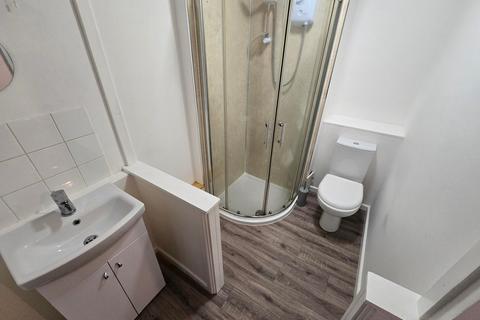 Studio to rent, Rednal Mill Drive, Rednal, Birmingham, B45