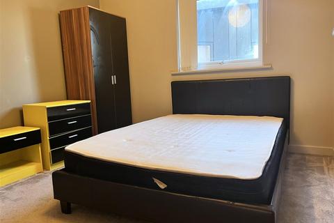 2 bedroom apartment to rent, Delta Point, Blackfriars Road, Salford, M3 7EL