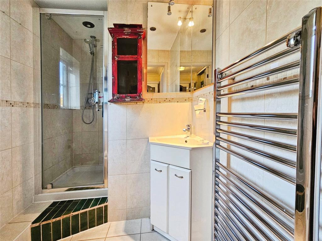 Ensuite