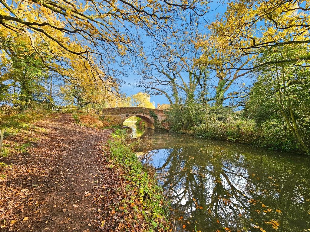 Basingstoke Canal