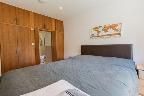 3 bedroom apartment to rent, Kempe Road, London NW6
