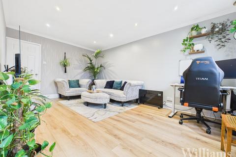 undefined, Elm Court, Aylesbury HP21