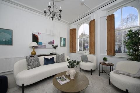 undefined, Ealing Broadway, W5