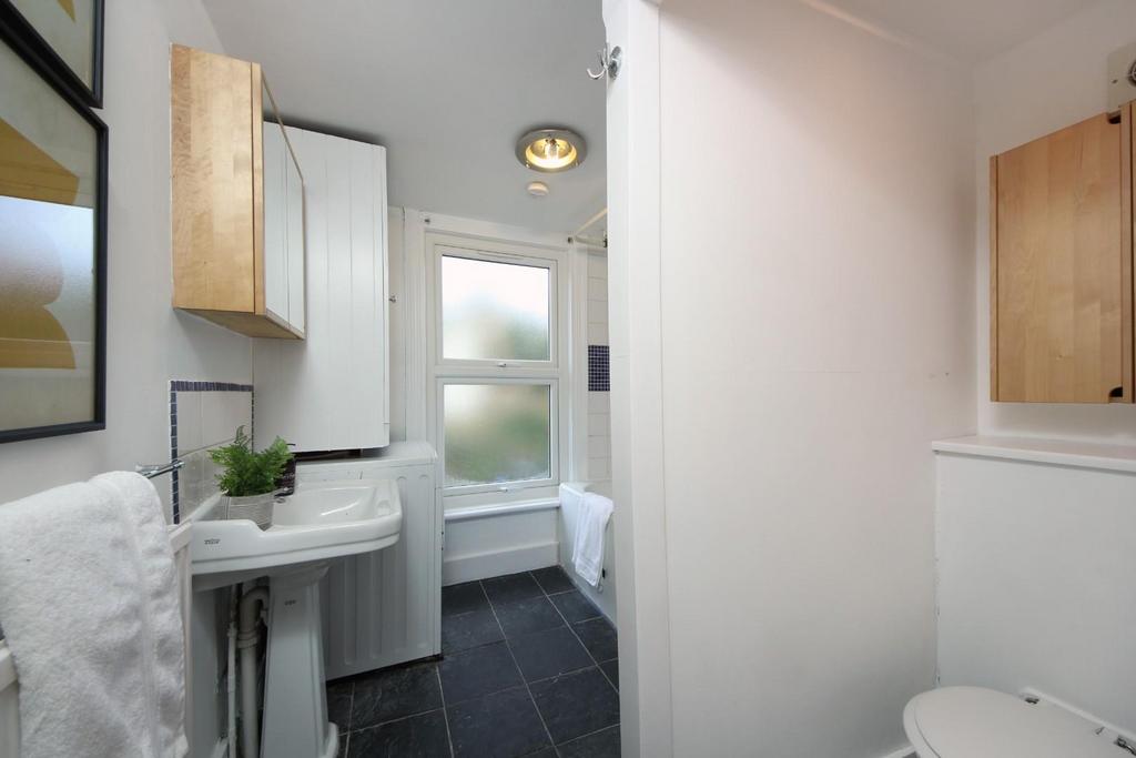 GV- F2 - 55 Windsor rd-dressed (17).jpg