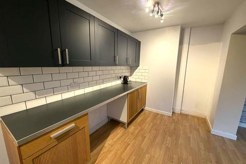 3 bedroom semi-detached house to rent, High Meadow Road, Birmingham B38