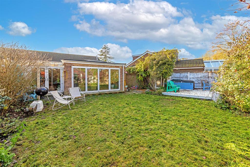 37 Colney Heath Lane-46.jpg