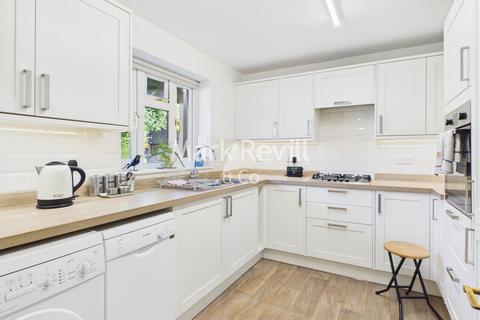 undefined, Harvest Close, Lindfield, RH16