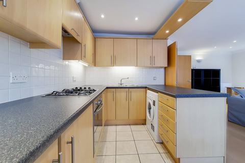 undefined, Cable Street, Shadwell, London, E1