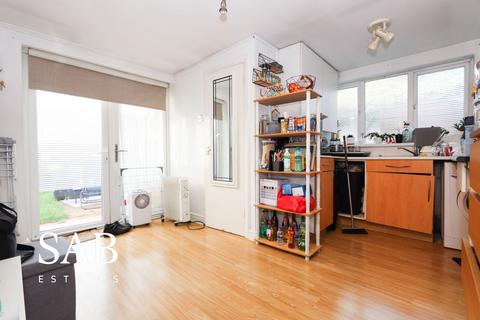 undefined, Birkbeck Avenue, Greenford, UB6