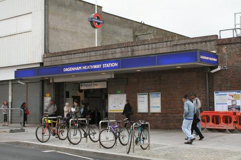 undefined, Rogers Gardens, Dagenham RM10