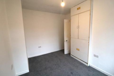 undefined, Rogers Gardens, Dagenham RM10